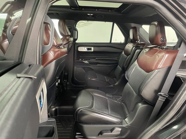 Used 2020 Ford Explorer Platinum w/ Premium Technology Package image 24