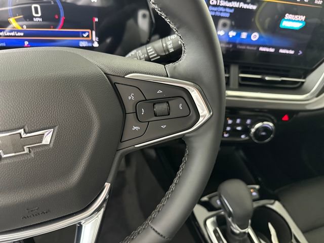 Used 2025 Chevrolet Trax ACTIV image 16