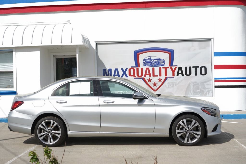 Used 2021 Mercedes-Benz C 300 4MATIC Sedan image 2