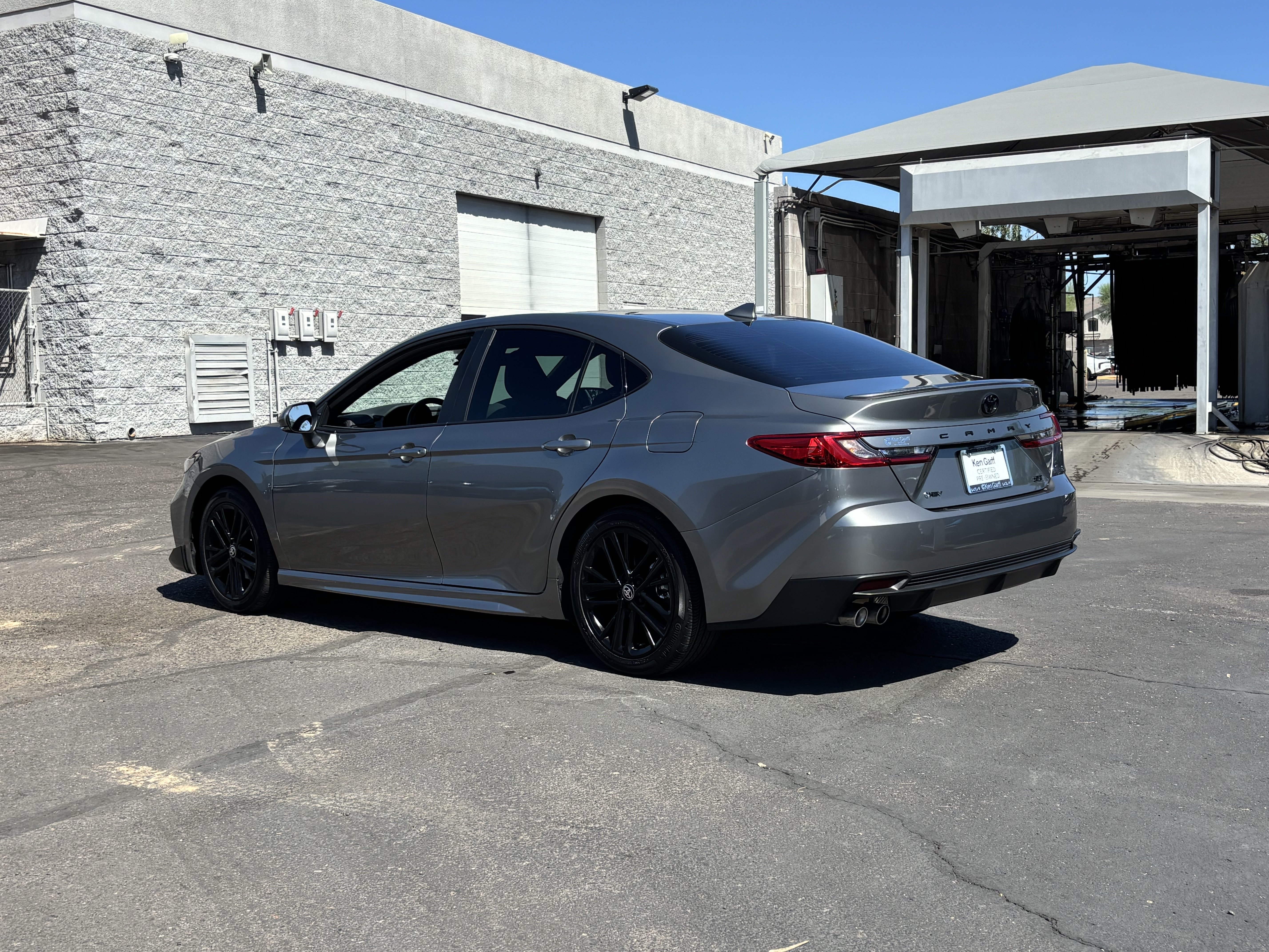 Used 2026 Toyota Camry SE w/ Convenience Package FWD image 4
