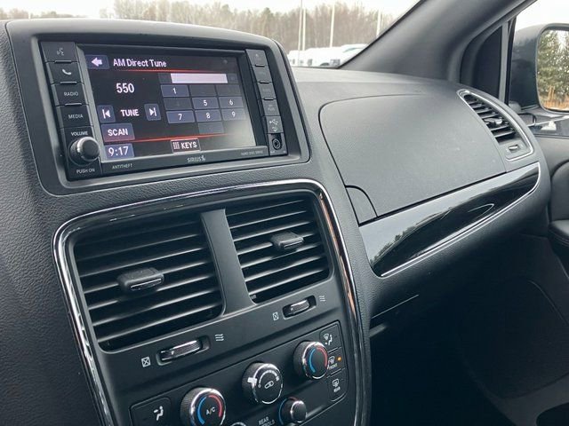Used 2020 Dodge Grand Caravan SE image 10
