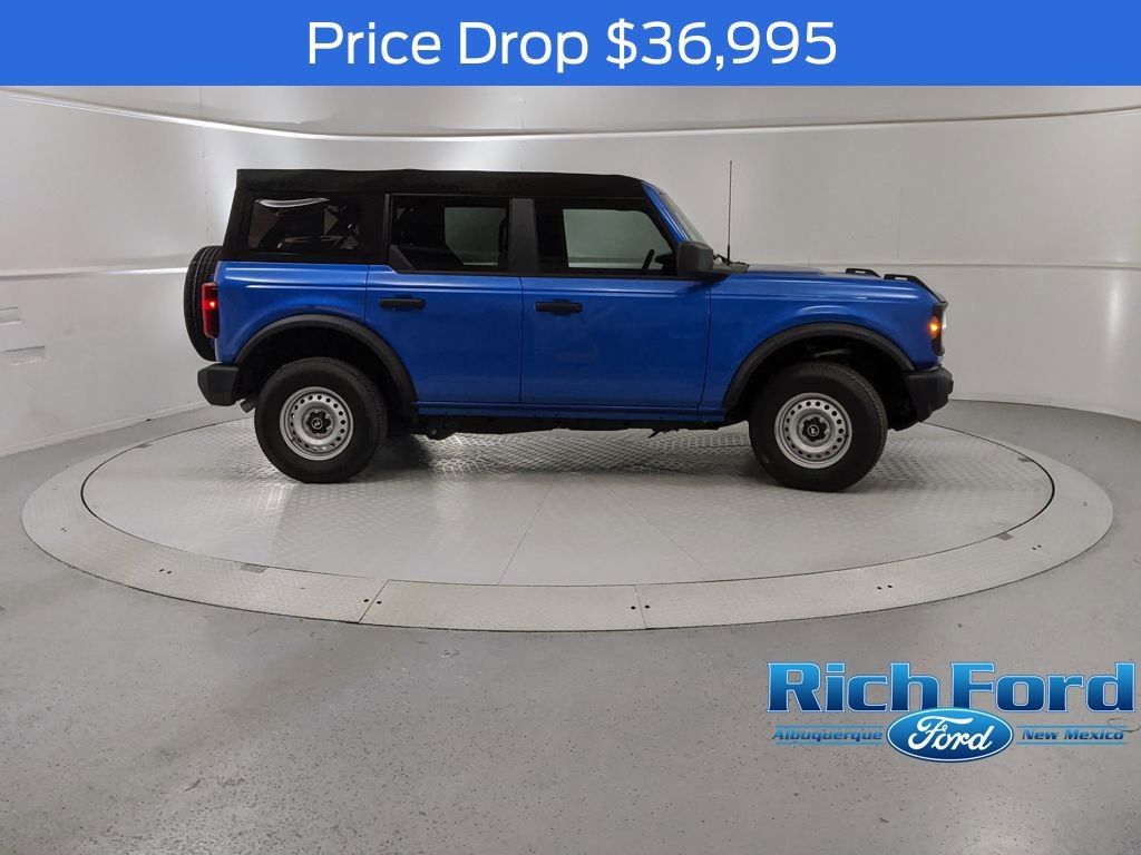 New 2025 Ford Bronco 4-Door image 2