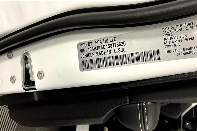 New 2025 Jeep Grand Cherokee L Altitude image 9