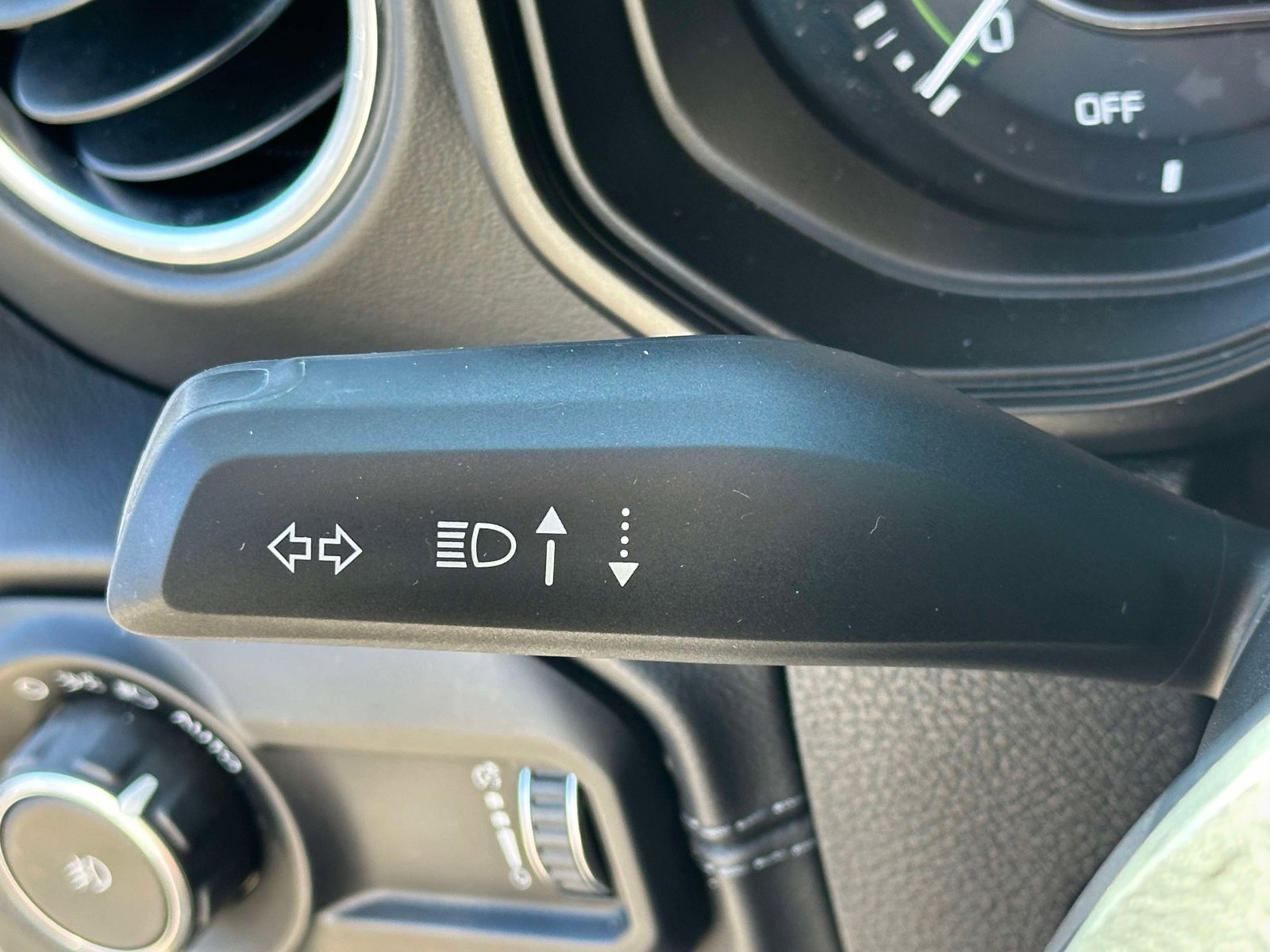 Used 2024 Jeep Wrangler High Altitude AWD/4WD image 23