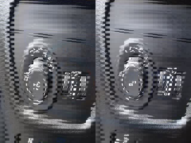 Used 2023 Jeep Grand Cherokee Limited image 19