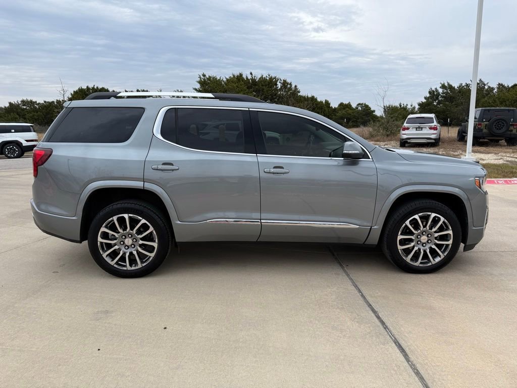 Used 2023 GMC Acadia Denali w/ Denali Ultimate Package image 4