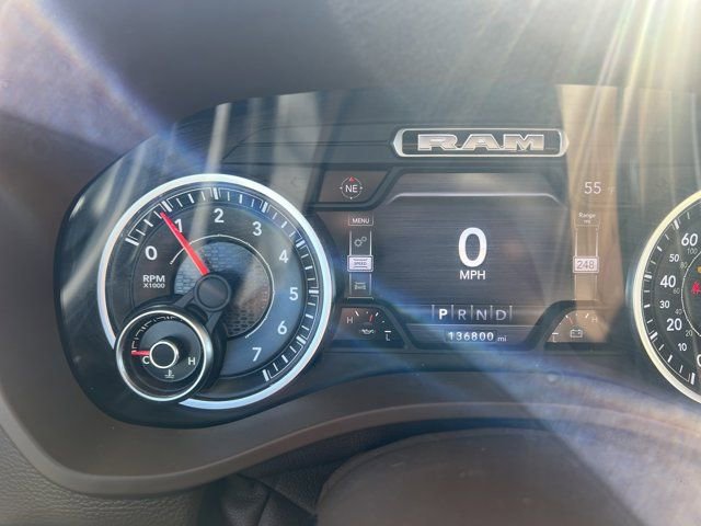 Used 2019 RAM 1500 Laramie AWD/4WD image 5