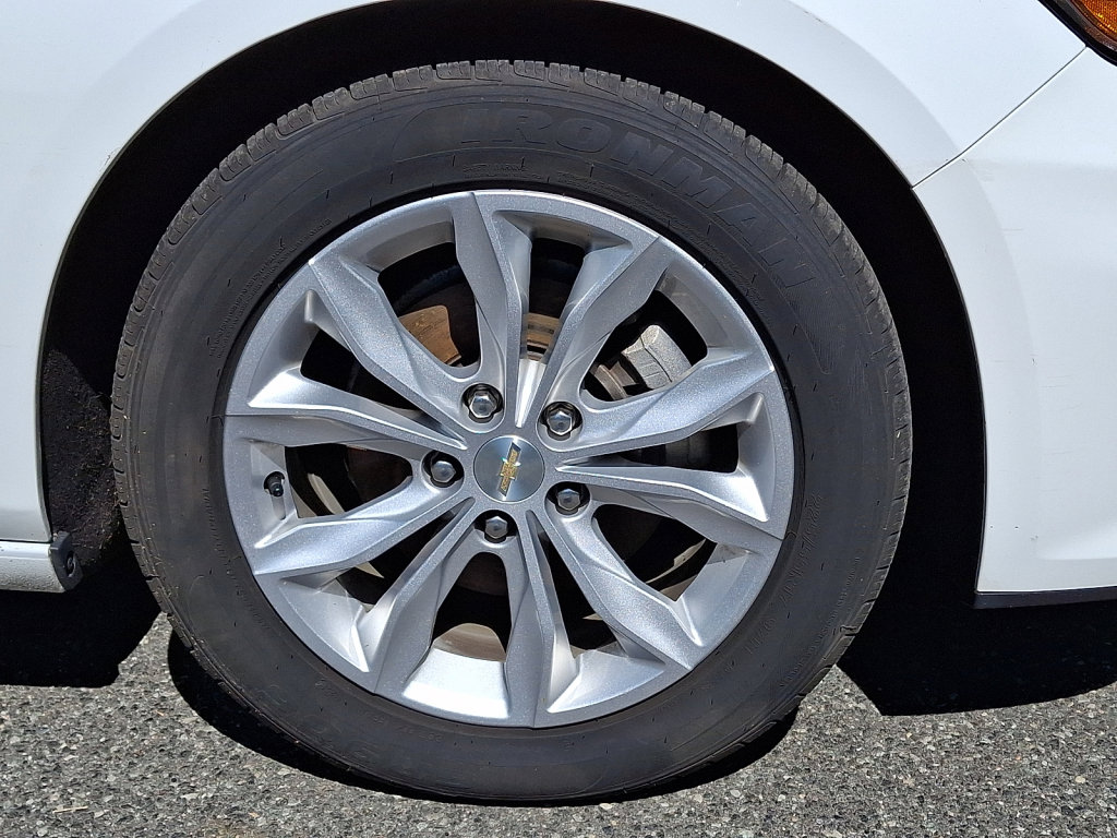 Used 2023 Chevrolet Malibu LT FWD image 5