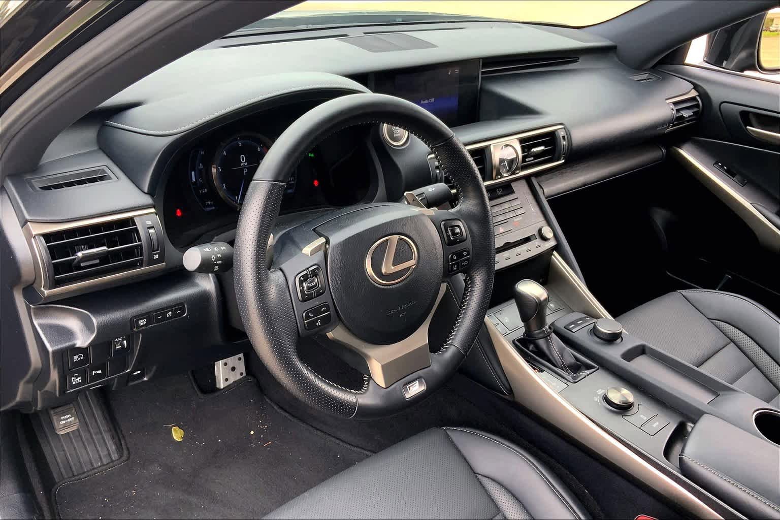Used 2020 Lexus IS 300 F Sport w/ F Sport Package RWD image 18