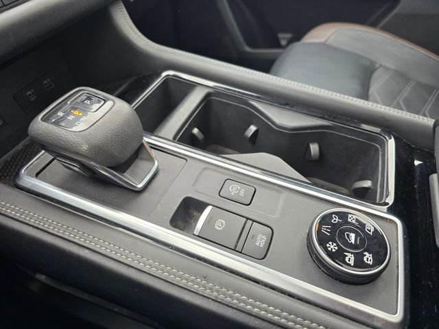 Used 2022 Nissan Pathfinder Platinum image 22