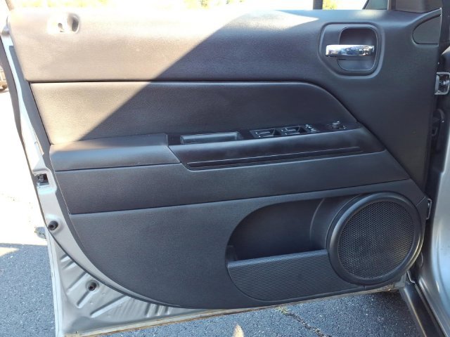 Used 2015 Jeep Patriot Sport w/ Power Value Group AWD/4WD image 10