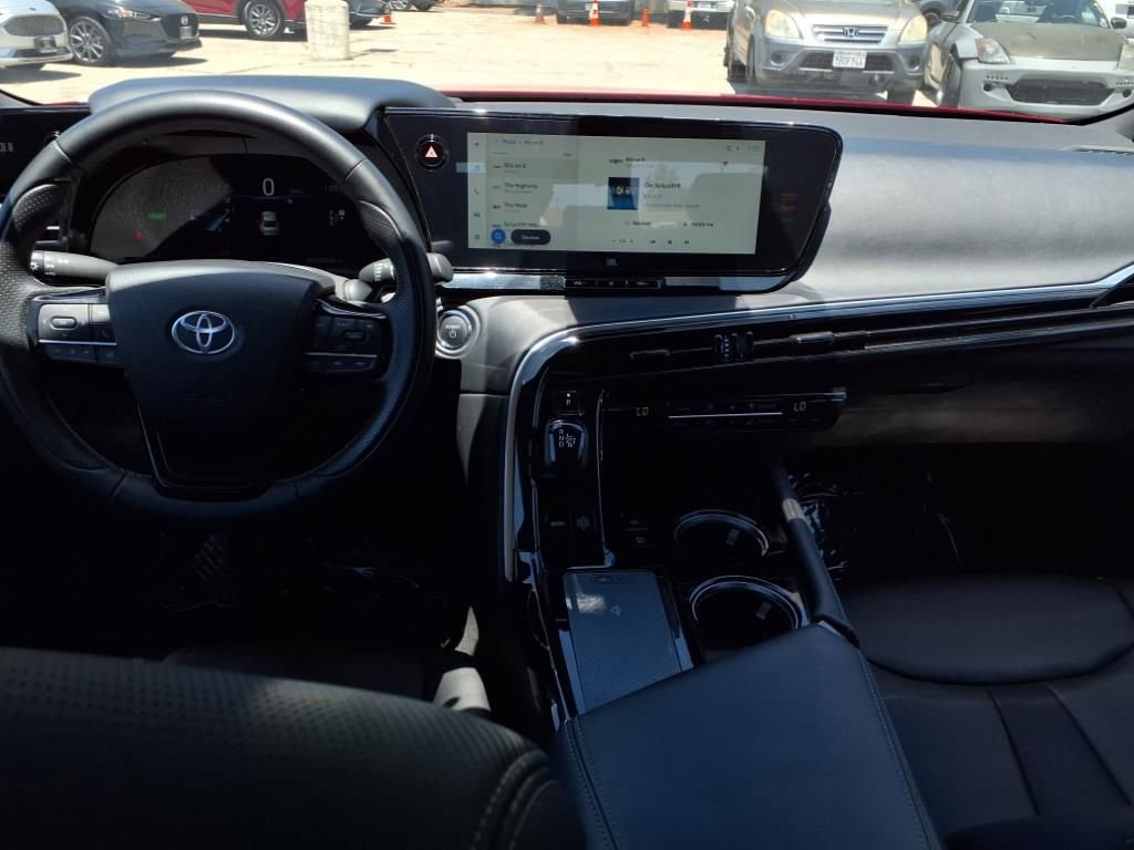 Used 2023 Toyota Mirai XLE image 18