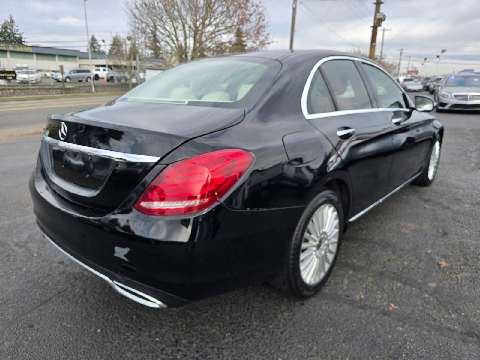 Used 2017 Mercedes-Benz C 300 4MATIC Sedan w/ Premium 3 Package image 5