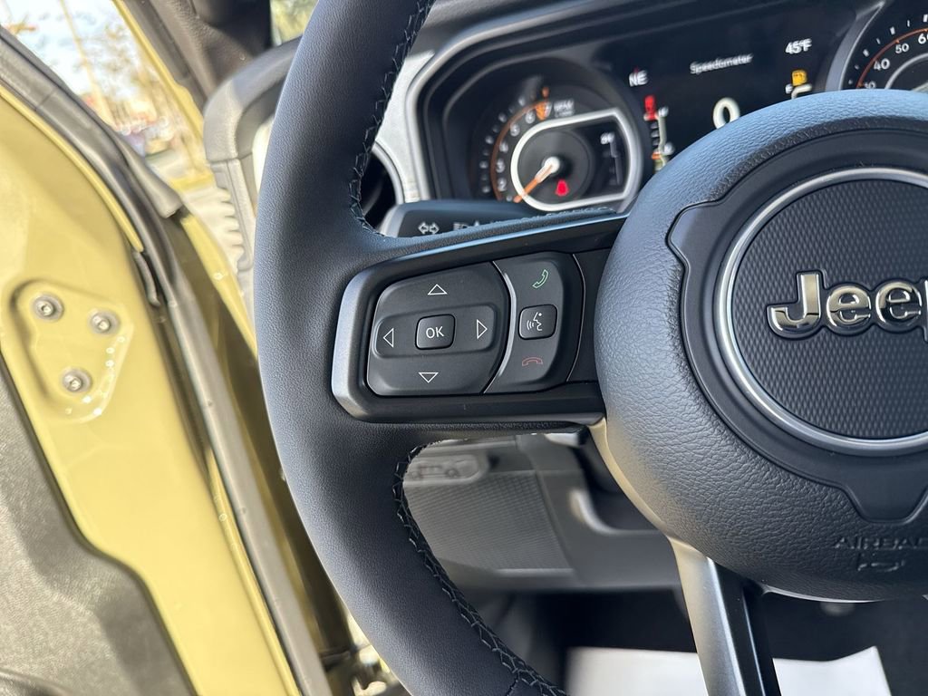 New 2025 Jeep Gladiator Sport image 15