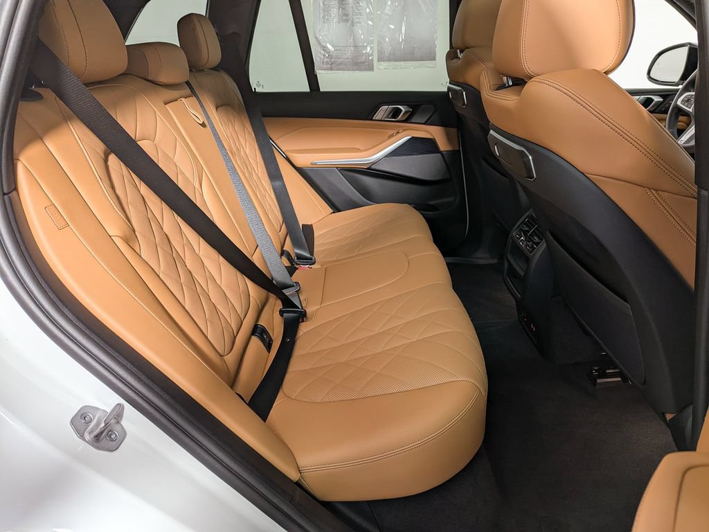 Certified 2024 BMW X5 xDrive40i w/ M Sport Package AWD/4WD image 44