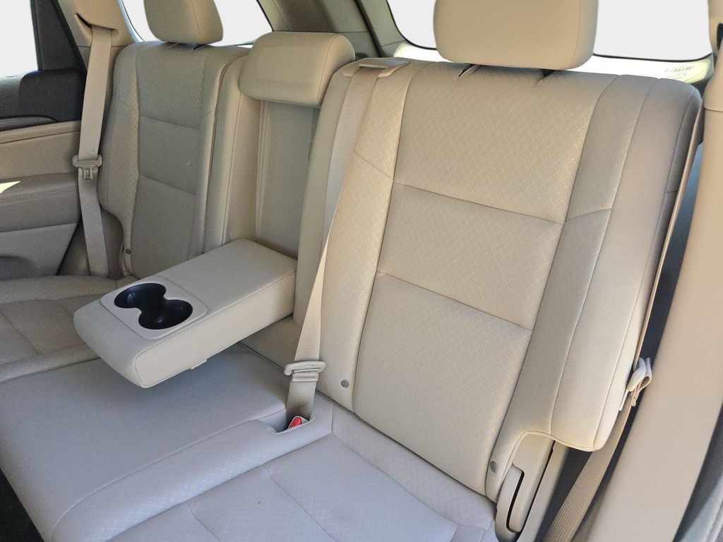 Used 2022 Jeep Grand Cherokee Laredo E w/ Security & Convenience Group AWD/4WD image 17