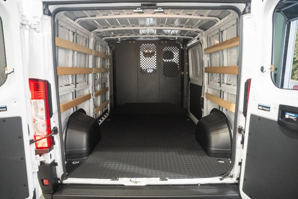Used 2025 RAM ProMaster 2500 w/ U-Haul Equipment Group FWD image 10