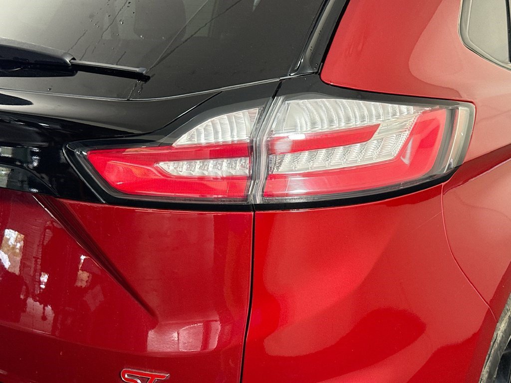 Used 2022 Ford Edge ST AWD/4WD image 33