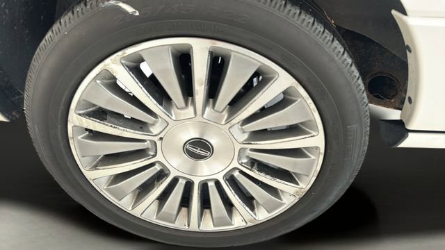 Used 2017 Lincoln Navigator L Select image 8