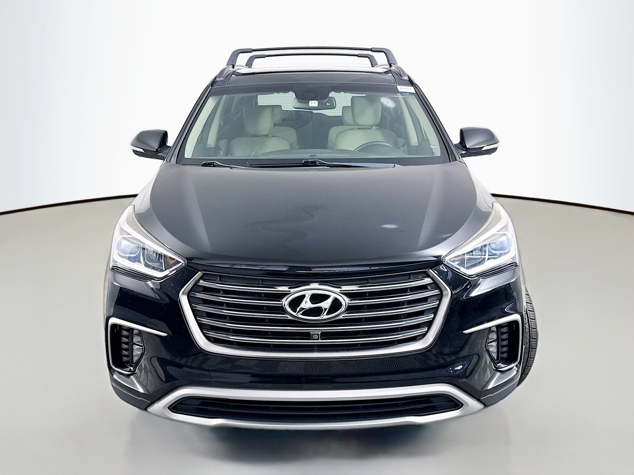 Used 2018 Hyundai Santa Fe Limited w/ Cargo Package FWD image 2