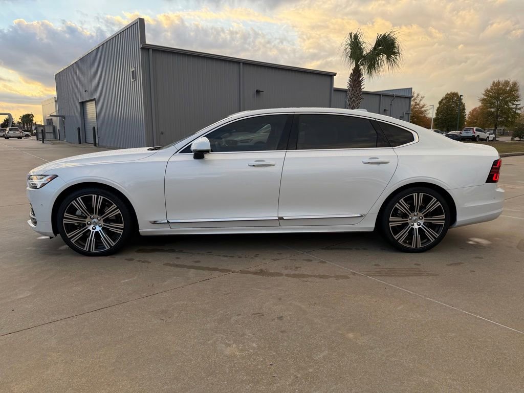 Used 2023 Volvo S90 B6 Ultimate image 2