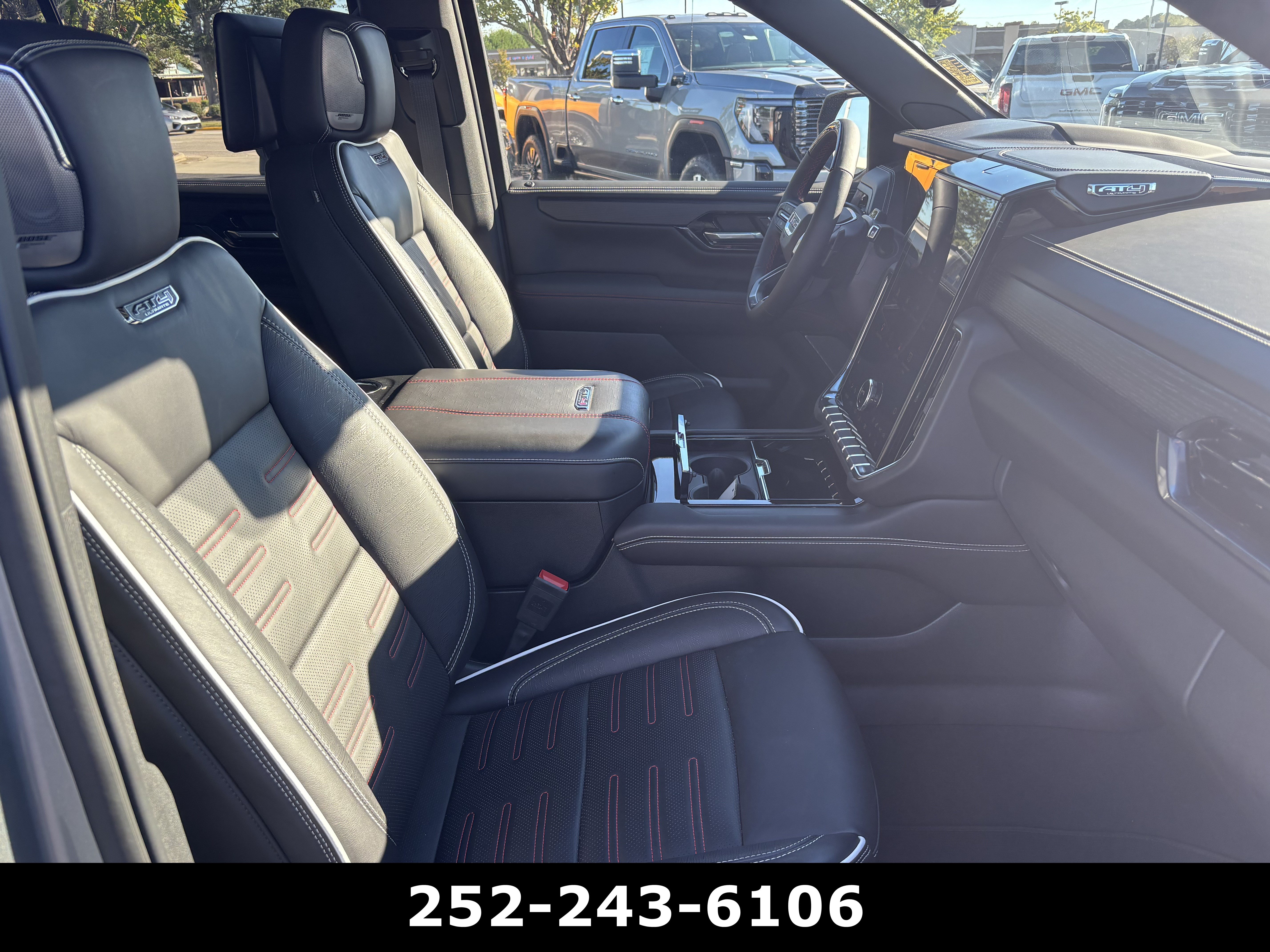 Used 2025 GMC Yukon AT4 Ultimate AWD/4WD image 14