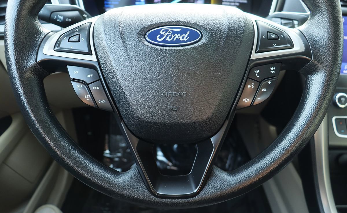 Used 2019 Ford Fusion SE image 50