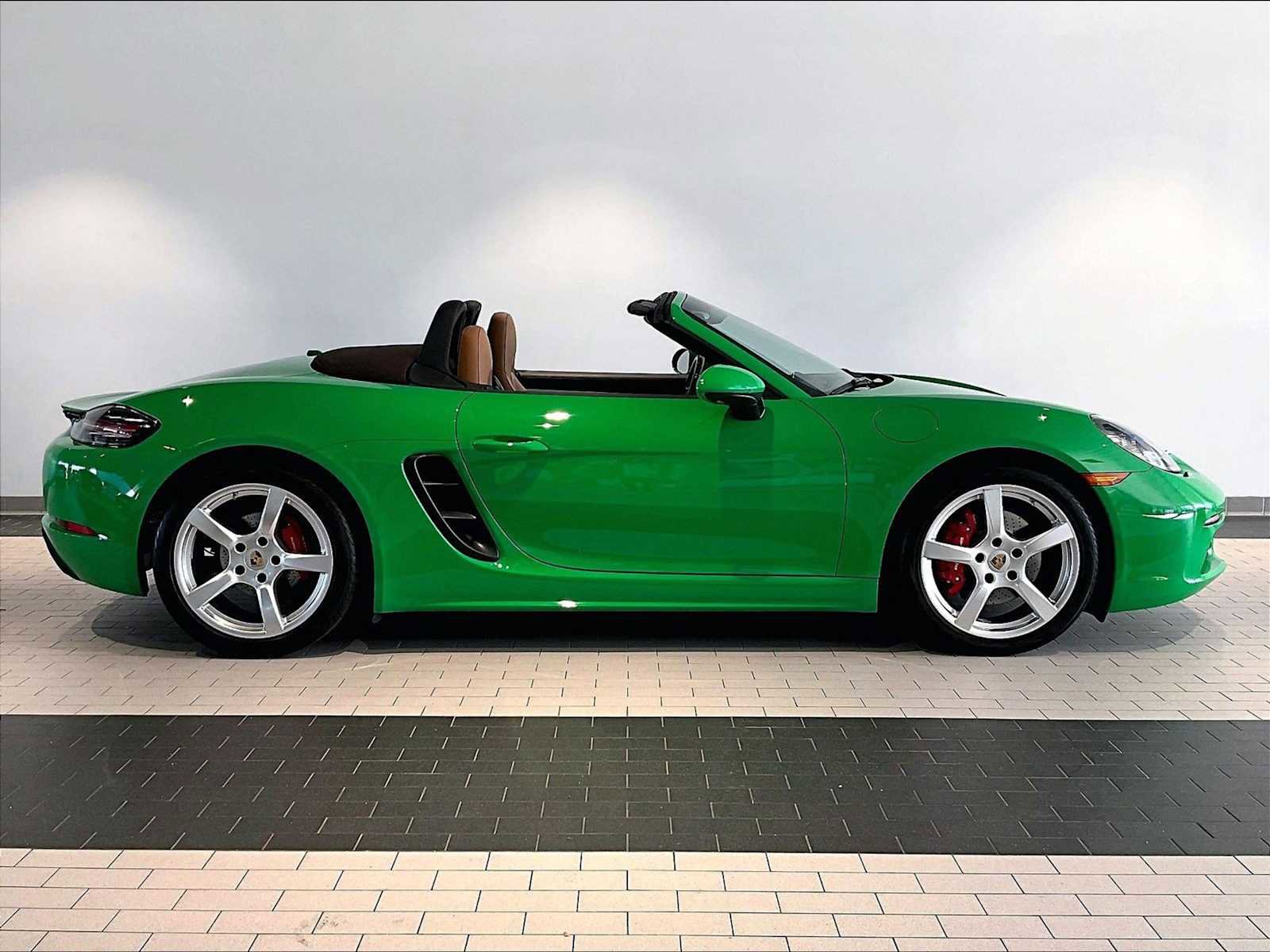Used 2023 Porsche 718 Boxster S w/ Sport Chrono Package image 11