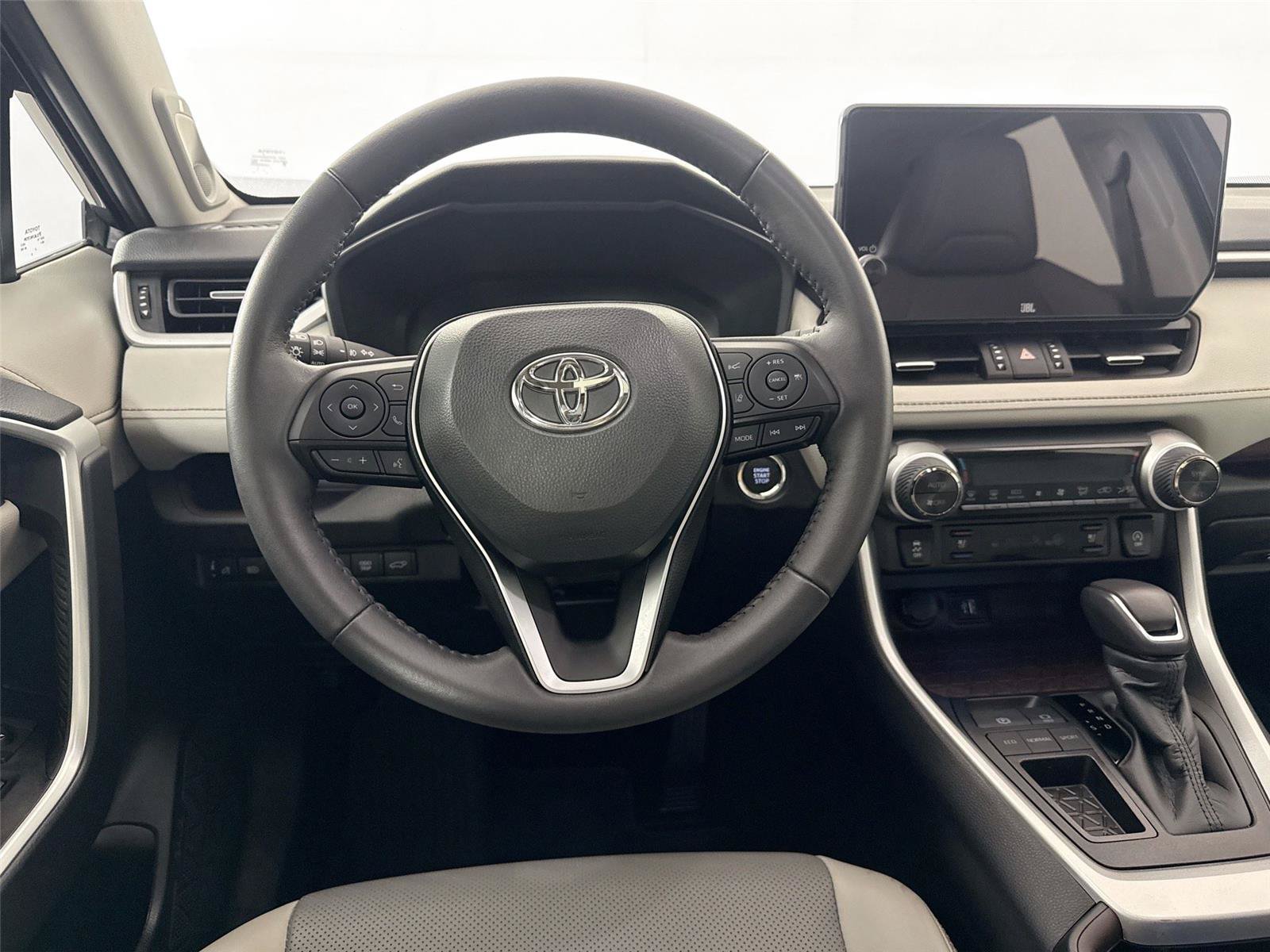 Certified 2025 Toyota RAV4 Limited FWD image 33