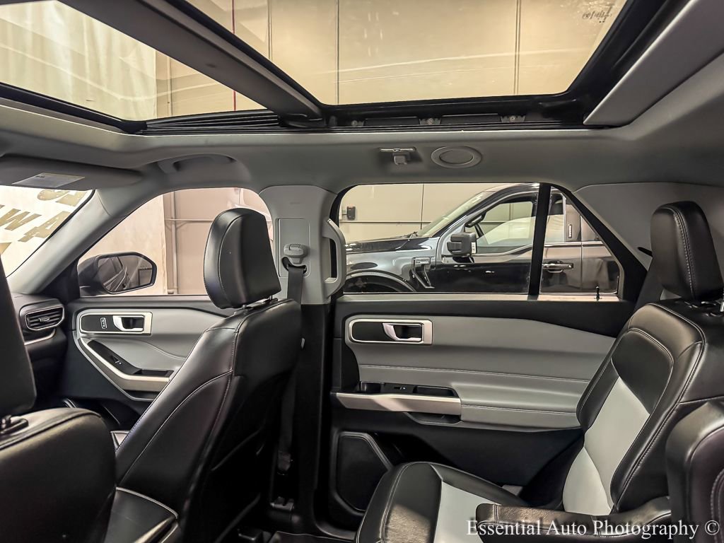 Used 2023 Ford Explorer XLT w/ Equipment Group 202A image 13