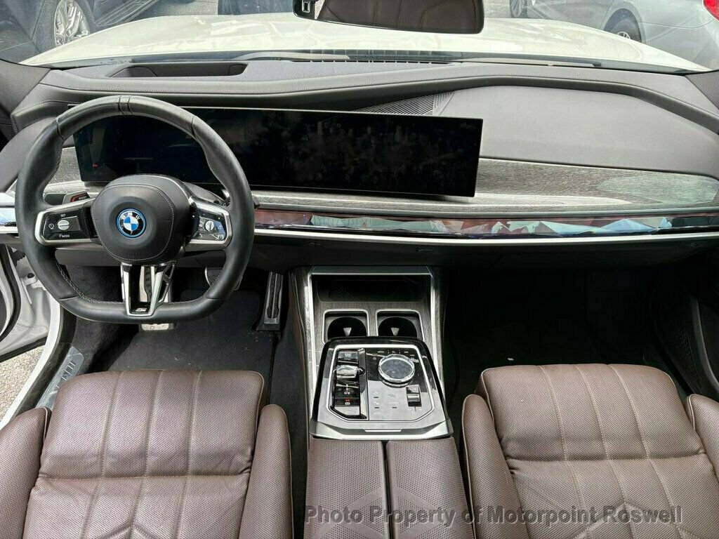 Used 2024 BMW i7 M70 w/ Premium Package AWD/4WD image 22