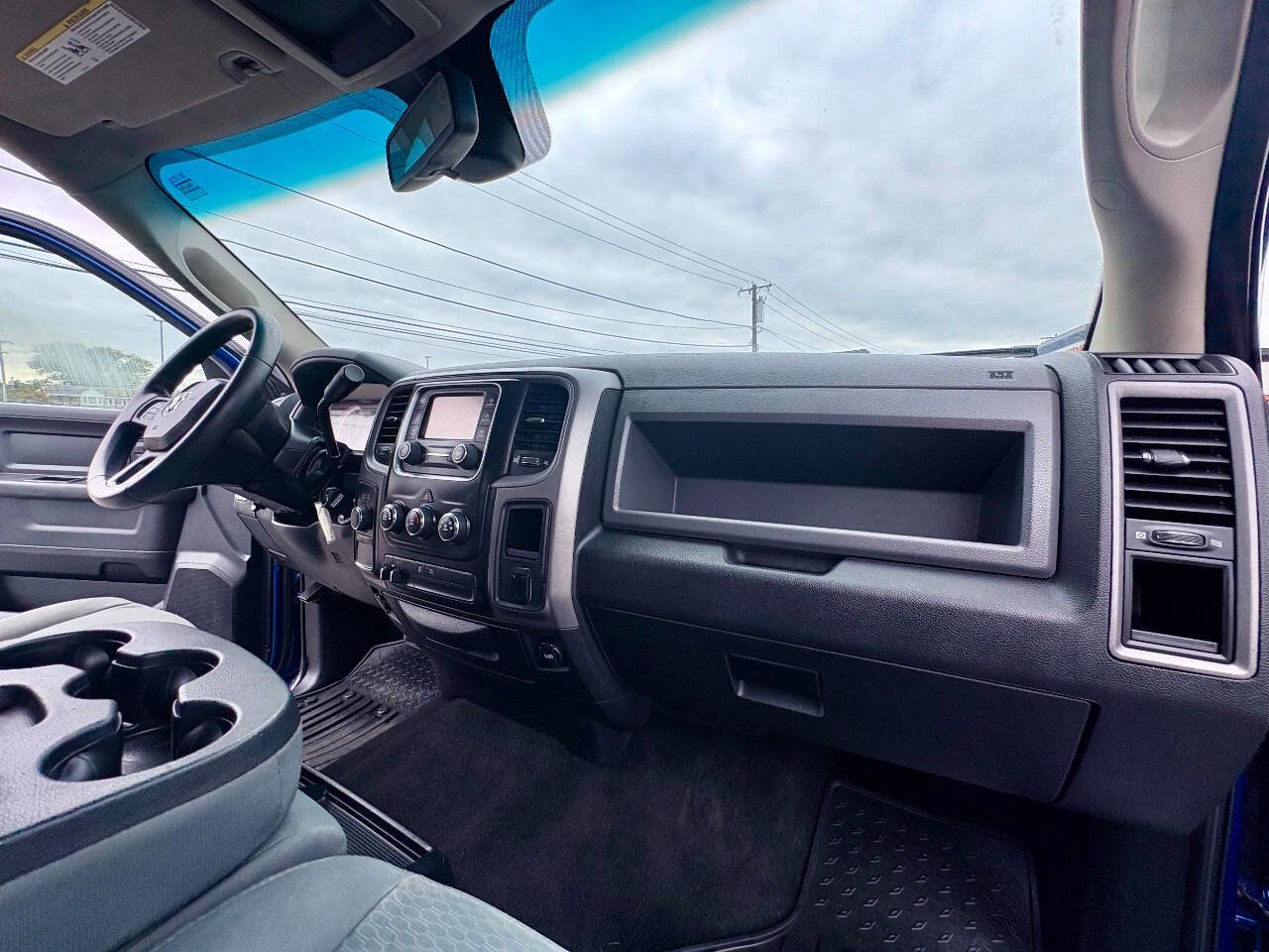 Used 2014 RAM 1500 ST w/ SXT Appearance Group image 28