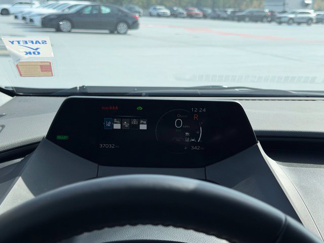 Certified 2023 Toyota Prius LE AWD/4WD image 28