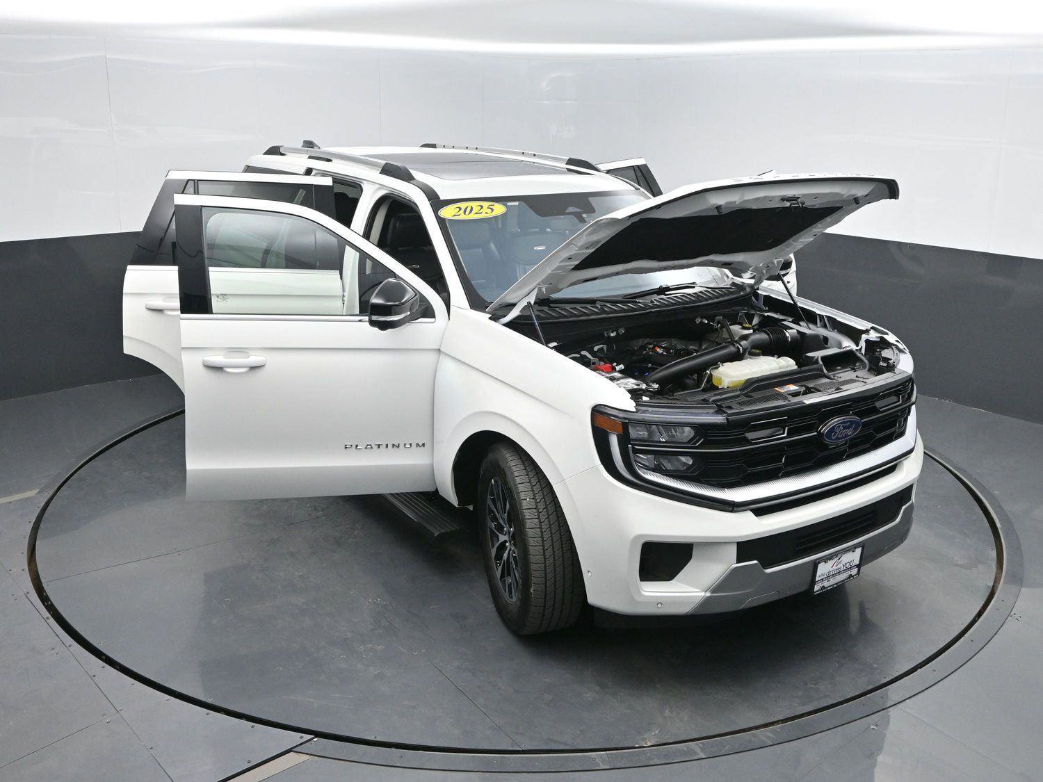 Used 2025 Ford Expedition Platinum image 52