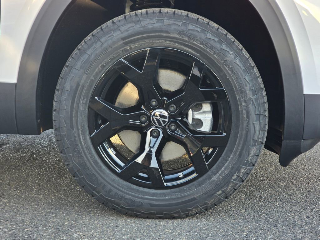 New 2026 Volkswagen Atlas Peak Edition image 9