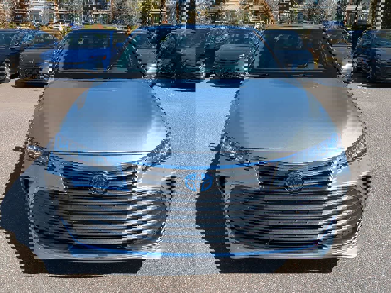 Certified 2021 Toyota Avalon XLE w/ Moonroof Package image 9