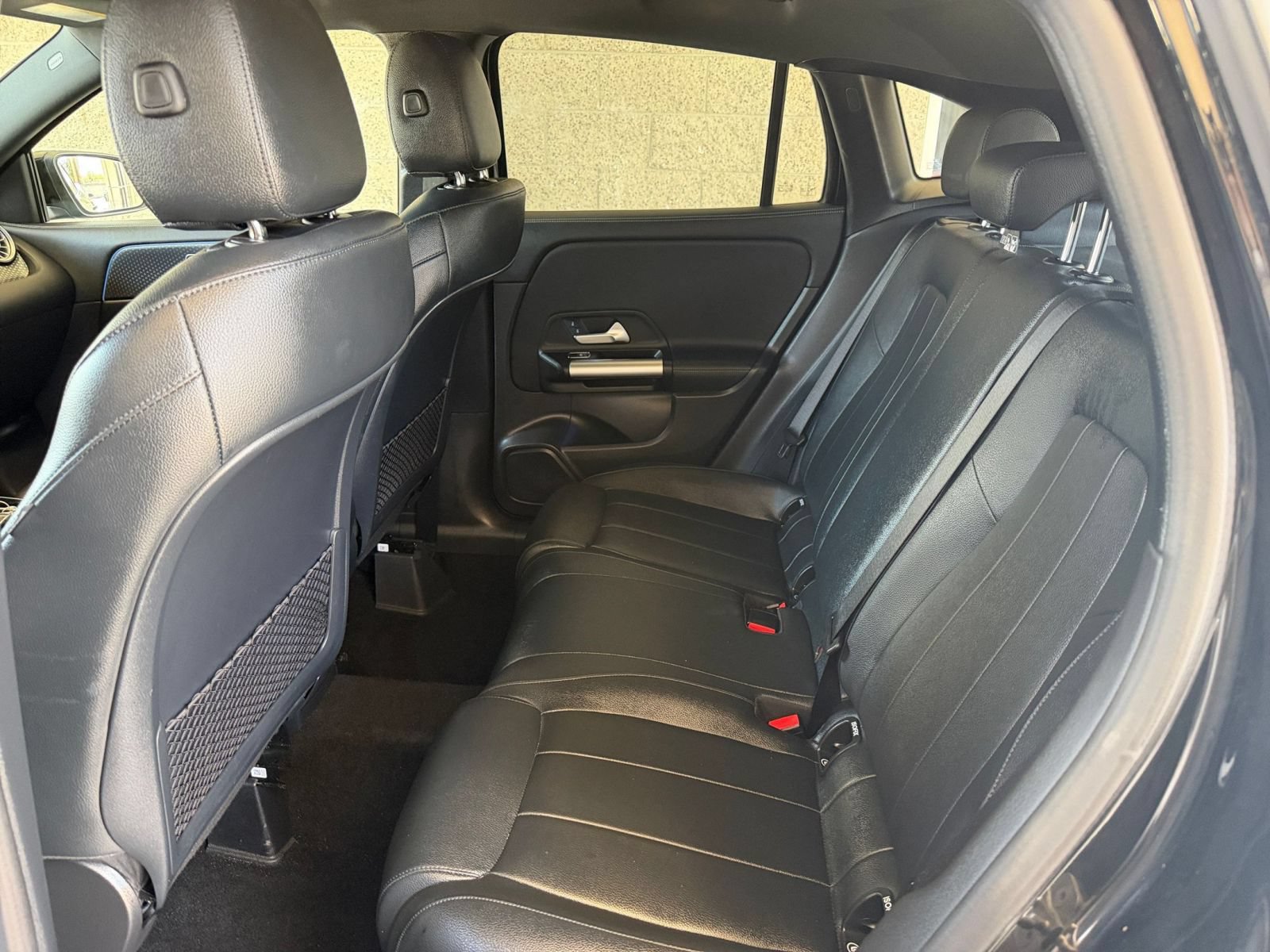 Used 2025 Mercedes-Benz GLA 250 image 27