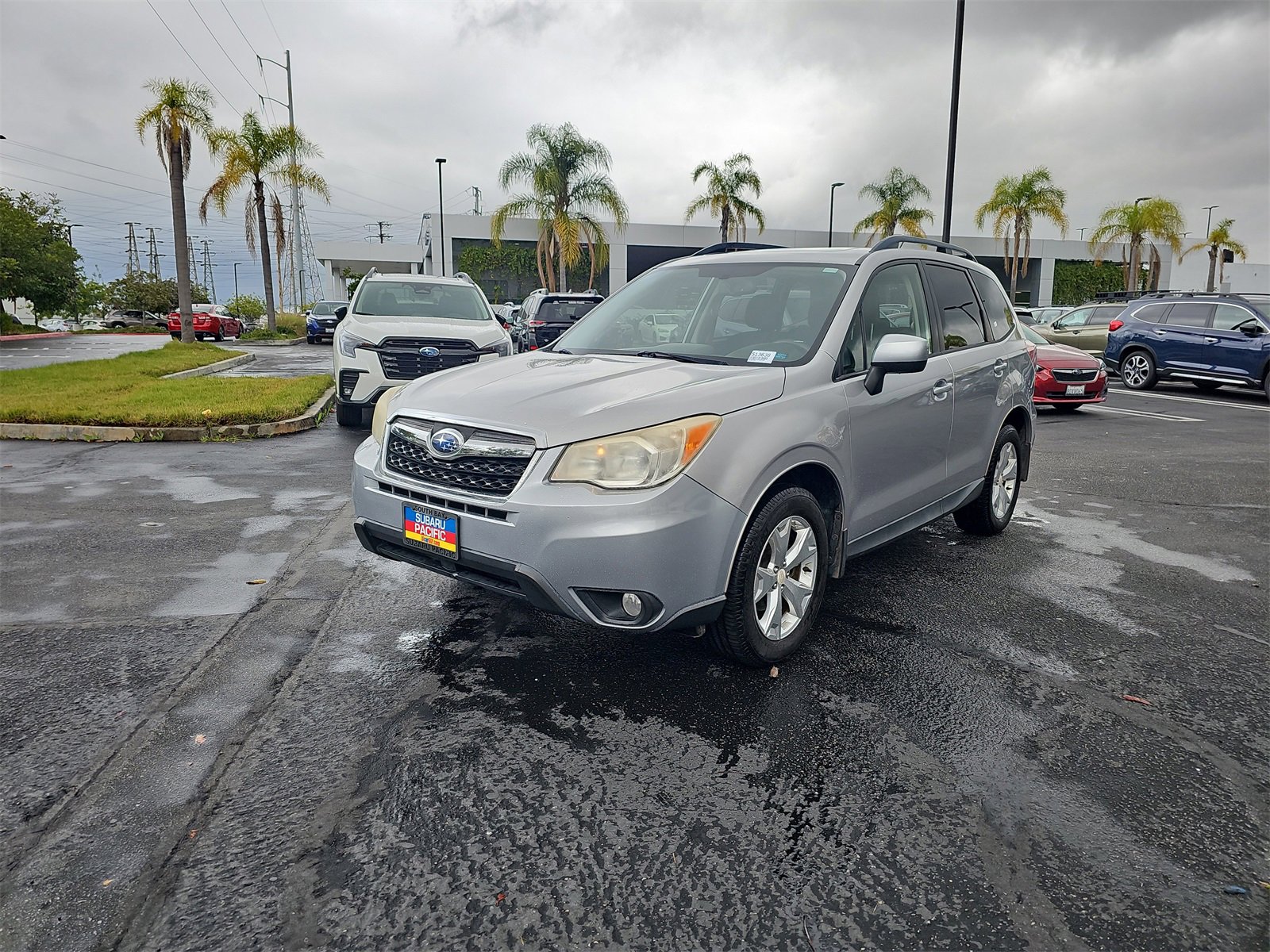 Used 2014 Subaru Forester 2.5i Premium w/ All-Weather Package image 3
