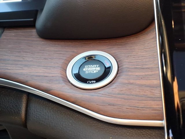 Used 2023 Jeep Grand Cherokee L Summit w/ Luxury Tech Group V image 16