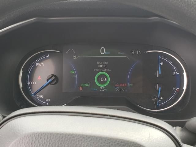 Used 2025 Toyota RAV4 XLE AWD/4WD image 25