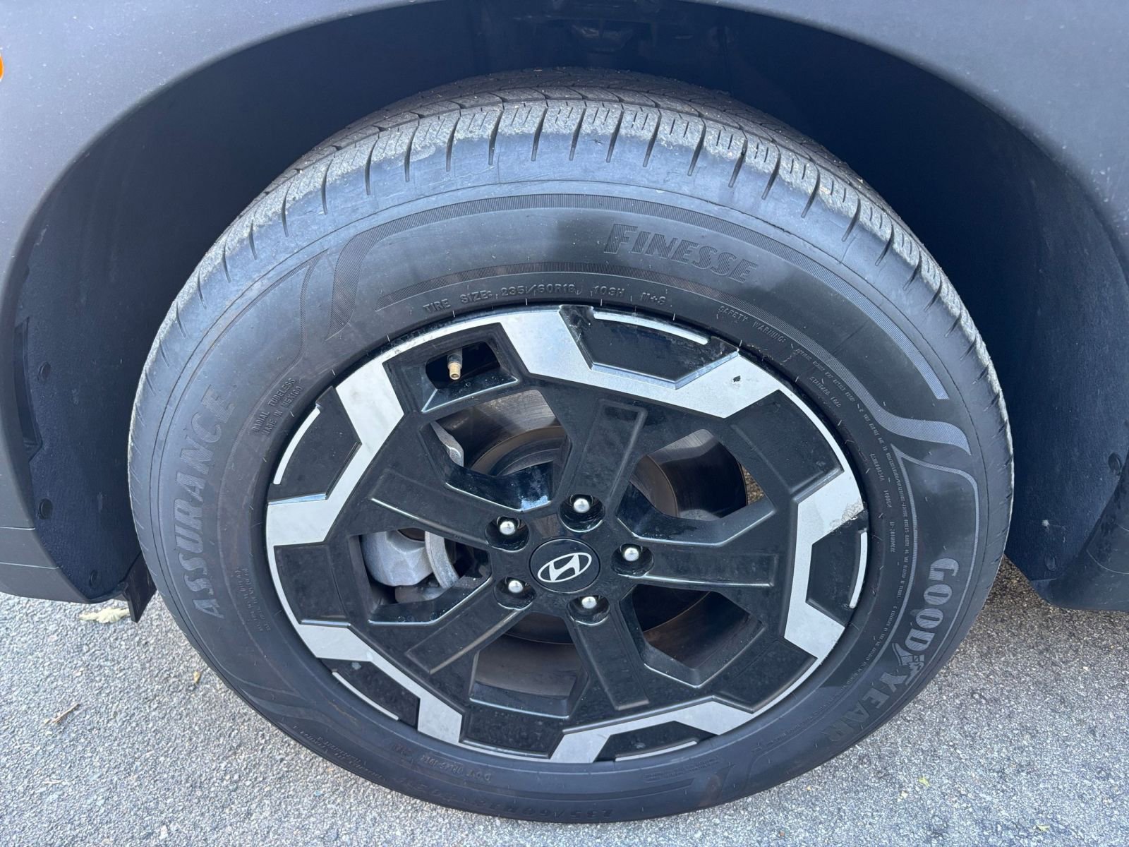 Used 2025 Hyundai Santa Fe SEL image 31