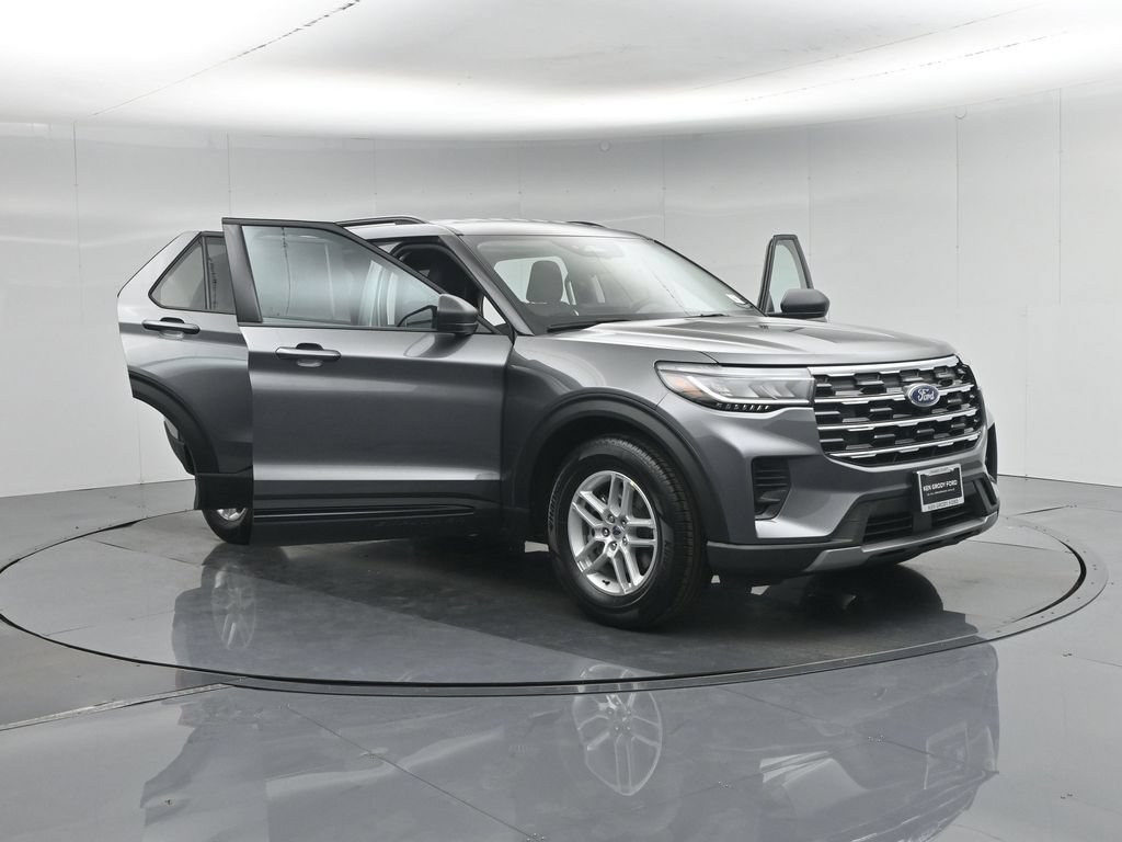 New 2026 Ford Explorer Active RWD image 32