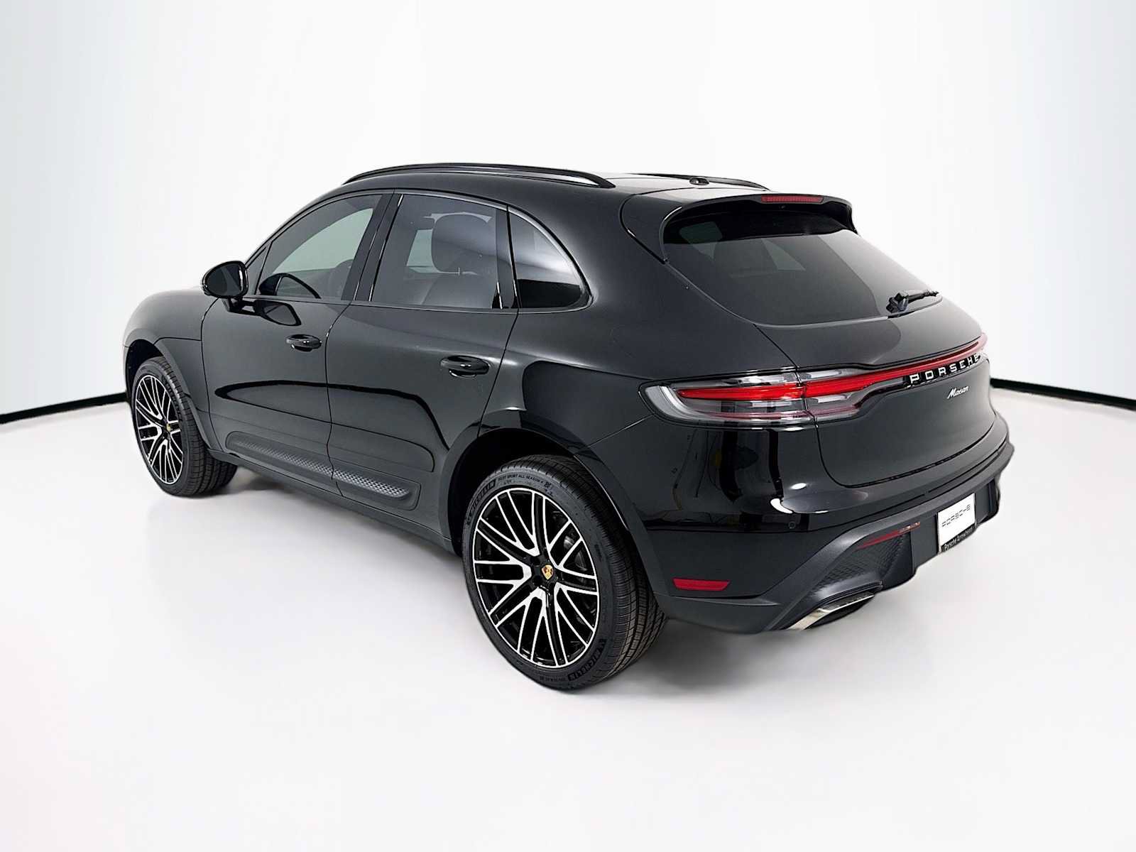 New 2026 Porsche Macan AWD/4WD image 3