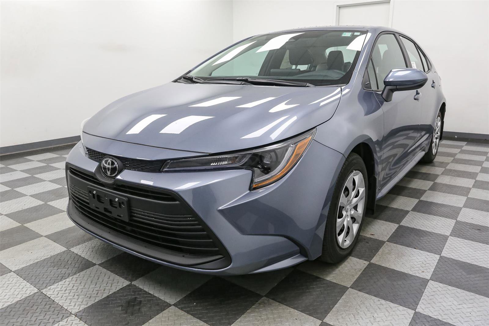 New 2026 Toyota Corolla LE FWD image 4