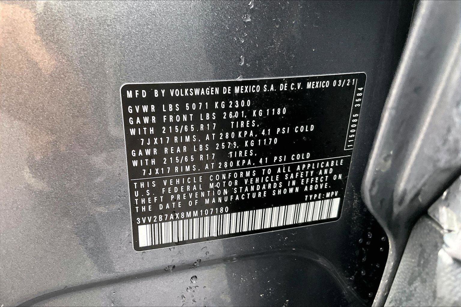 Used 2021 Volkswagen Tiguan SE w/ Panoramic Sunroof Package image 35