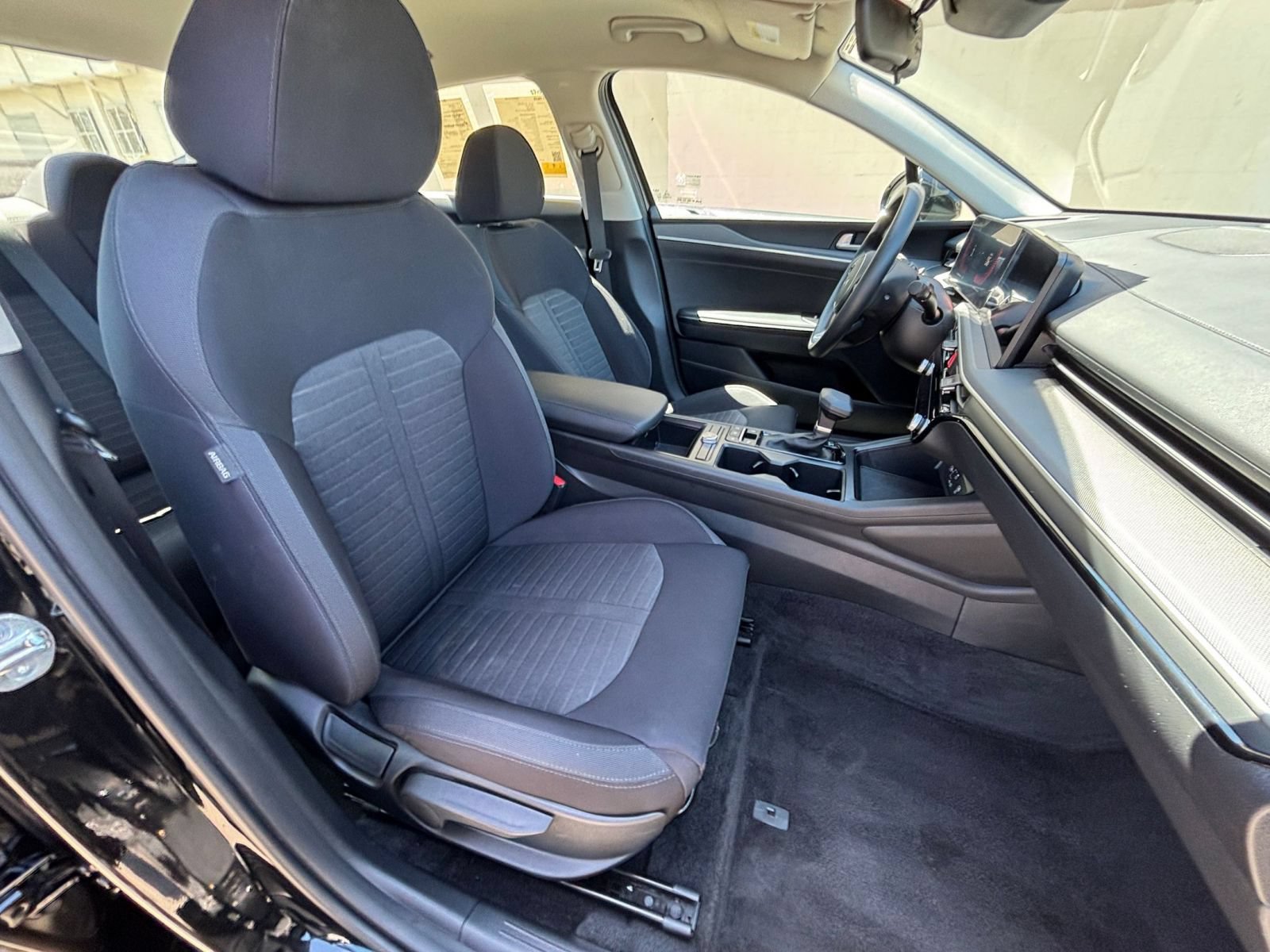 Used 2025 Kia K5 LXS FWD image 34