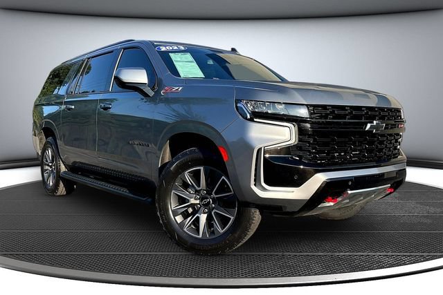 Used 2023 Chevrolet Suburban Z71 AWD/4WD image 3