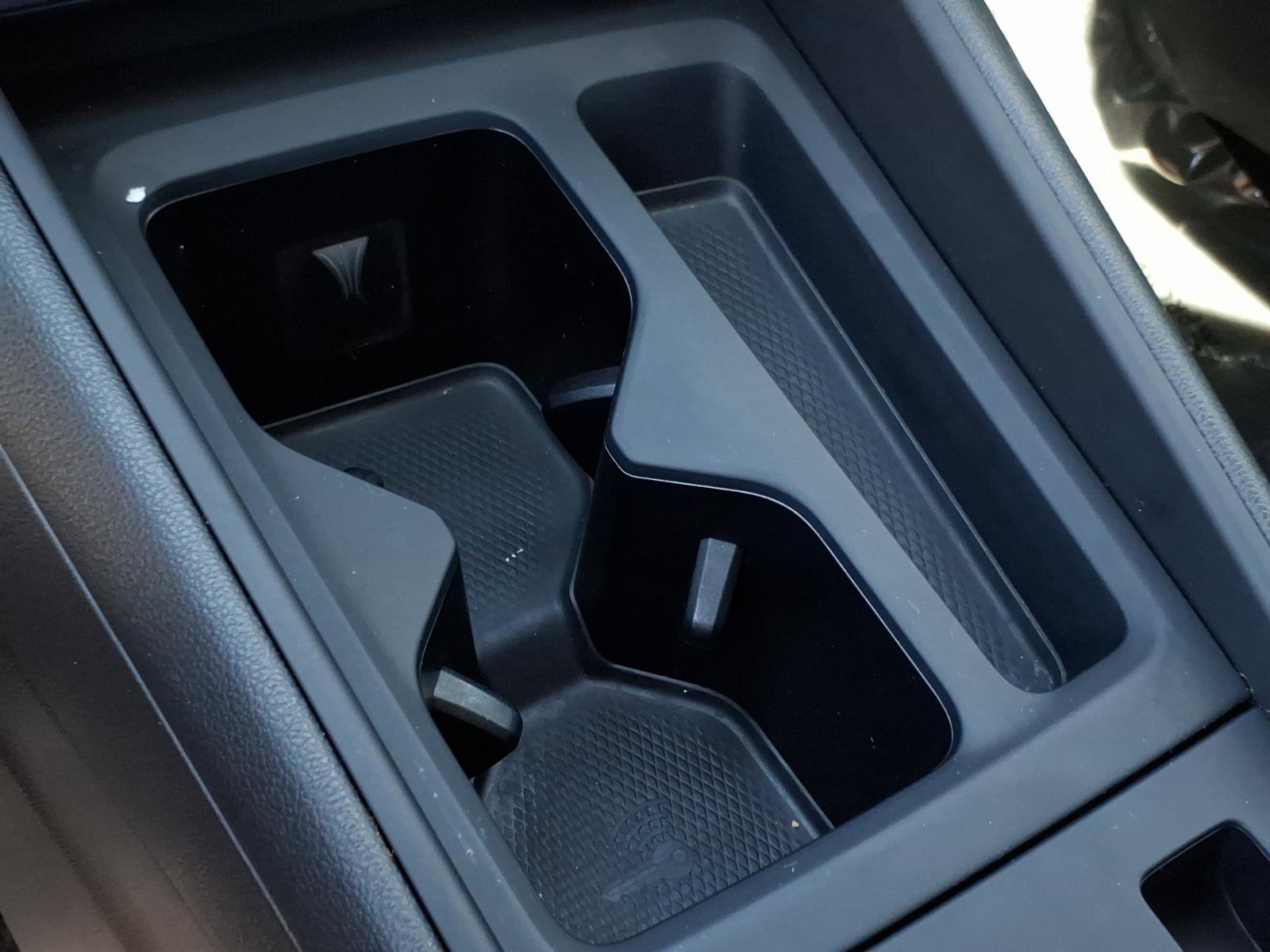 Certified 2025 Volkswagen Tiguan S FWD image 30