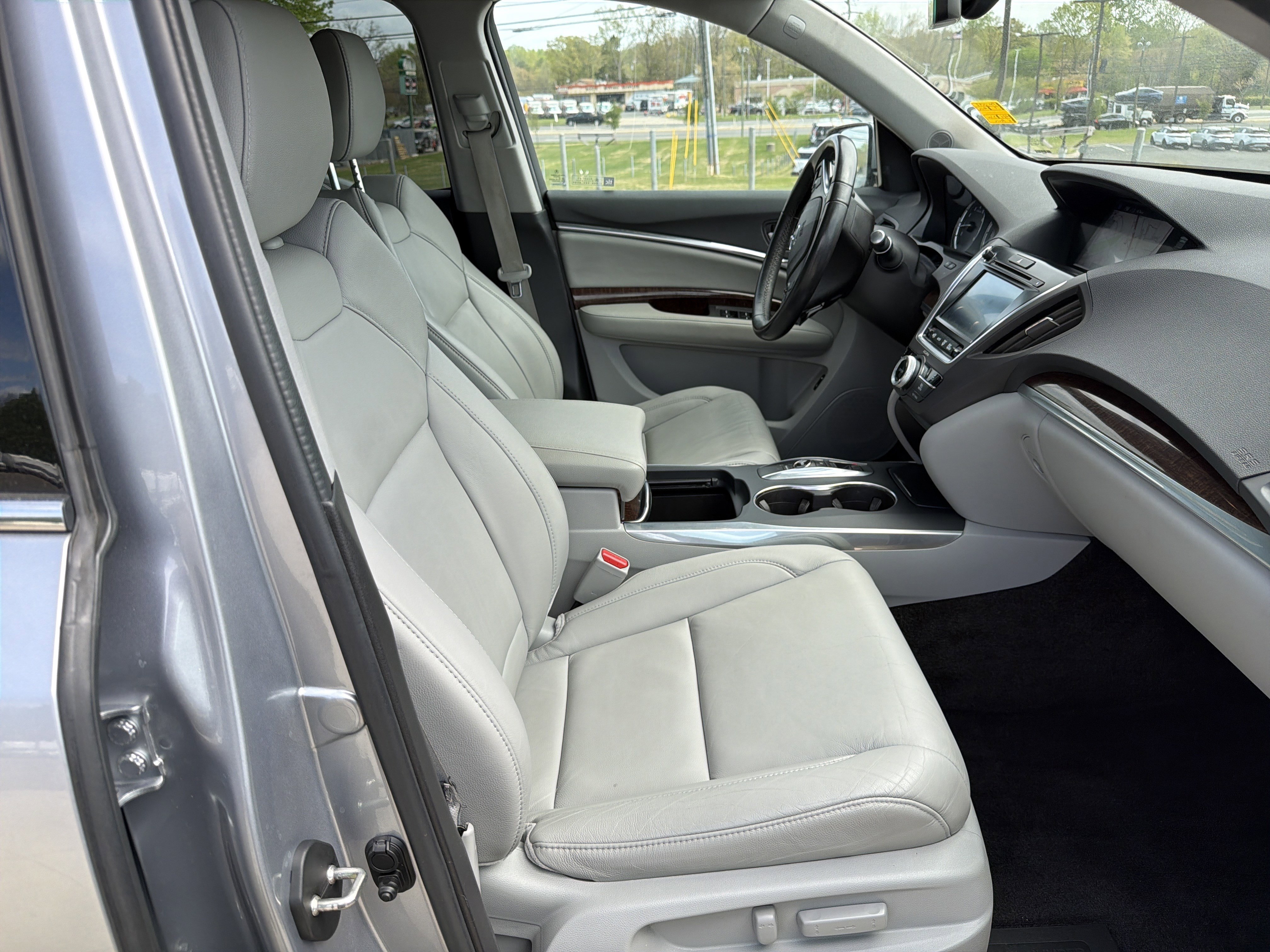 Used 2017 Acura MDX SH-AWD w/ Technology Package image 34