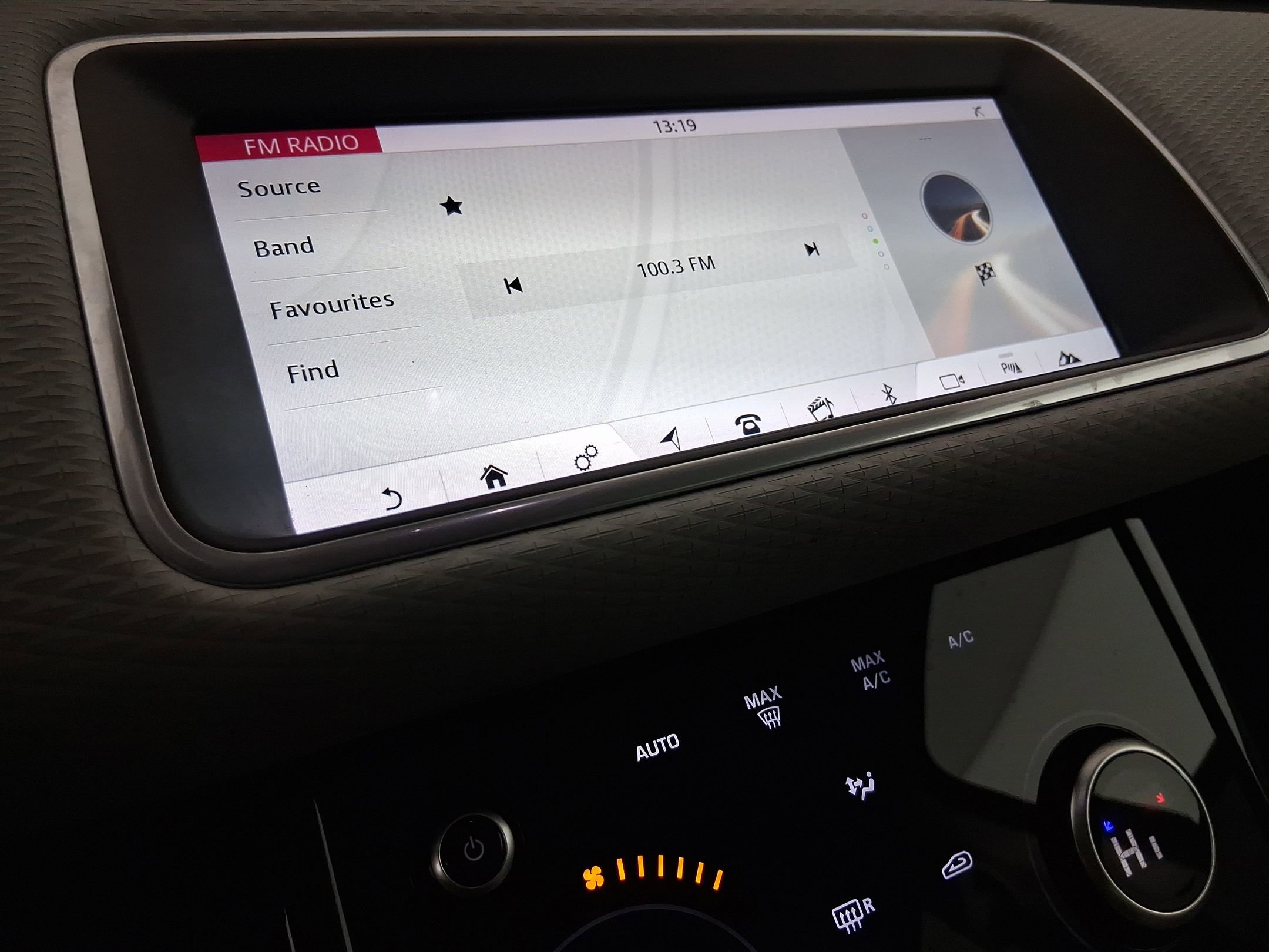 Used 2020 Land Rover Range Rover Evoque S image 21